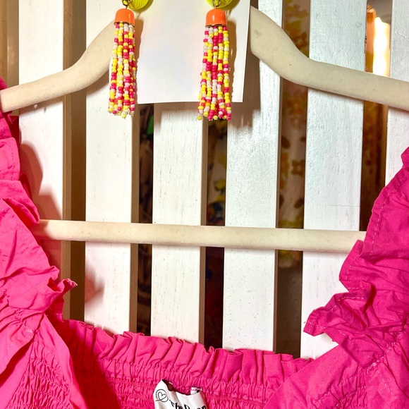 3pc short outfit, fuschia top multi colored shorts and matching earring NWOT - Picture 3 of 3